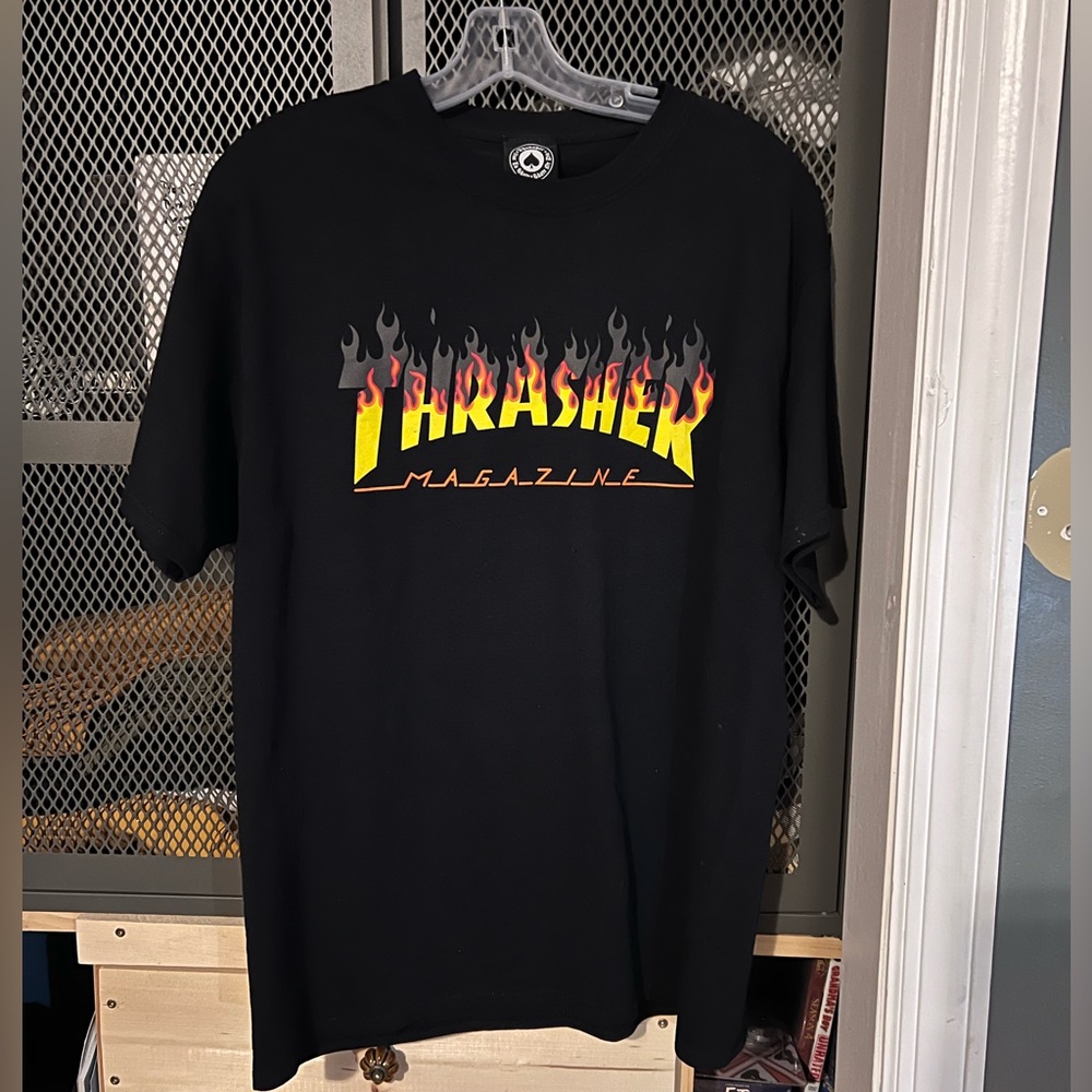Thrasher skateboard magazine t-shirt NWOT